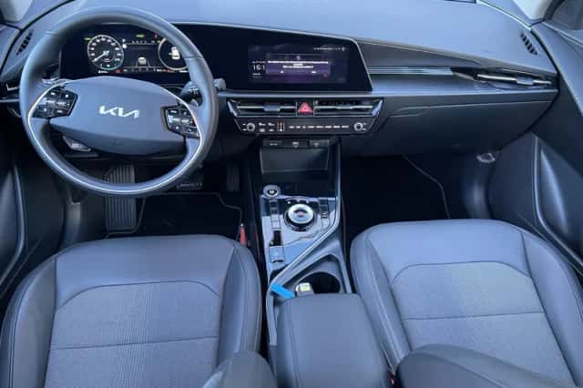 Kia Niro (2024) thumbnail 11