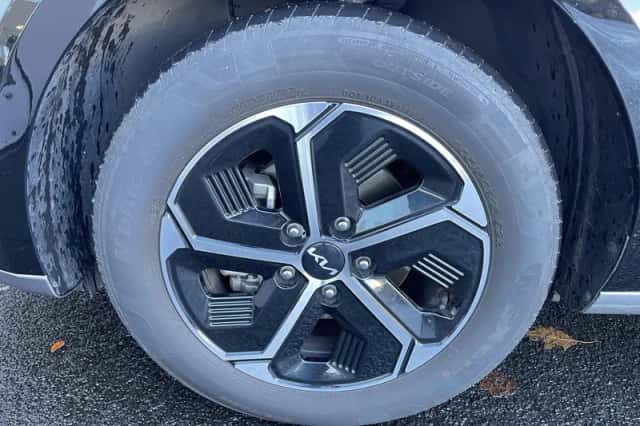 Kia Niro (2024) thumbnail 9