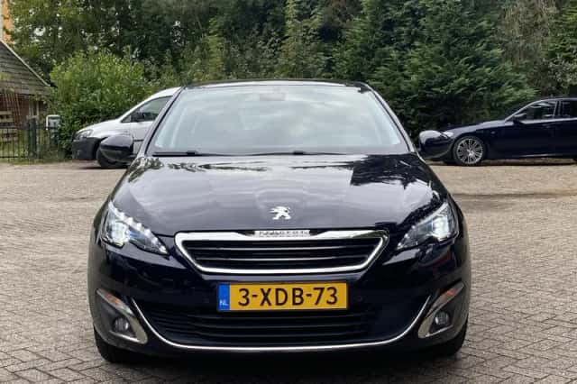 Peugeot 308 (2014) thumbnail 2