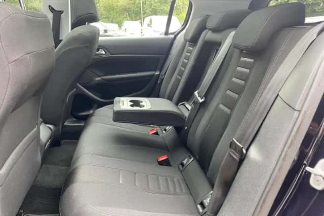 Peugeot 308 (2014) thumbnail 12