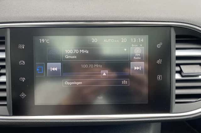 Peugeot 308 (2014) thumbnail 15
