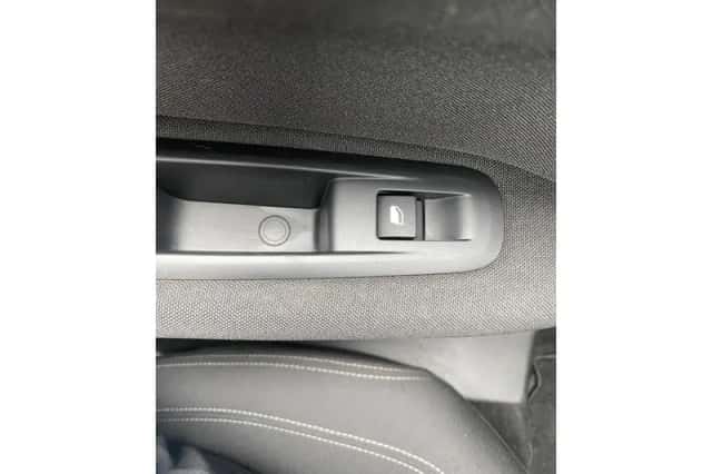 Peugeot 308 (2014) thumbnail 26