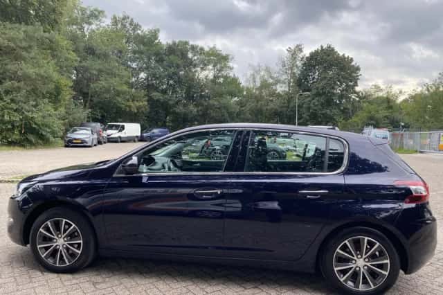 Peugeot 308 (2014) thumbnail 8