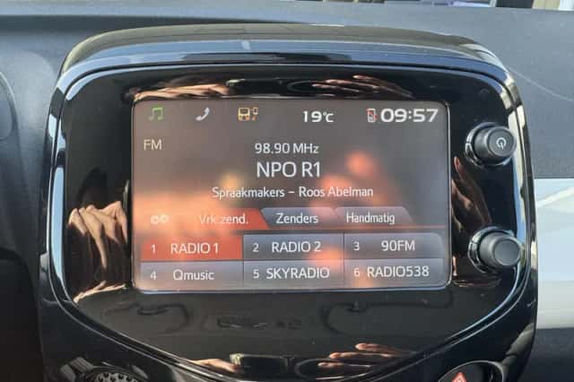 Toyota Aygo (2015) thumbnail 14