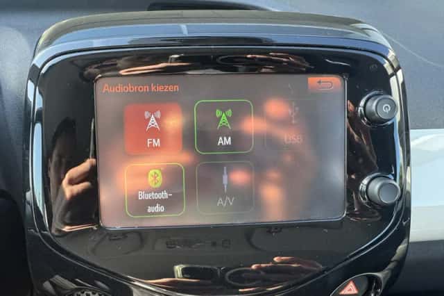 Toyota Aygo (2015) thumbnail 15