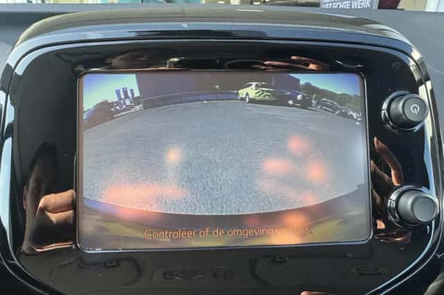 Toyota Aygo (2015) thumbnail 18