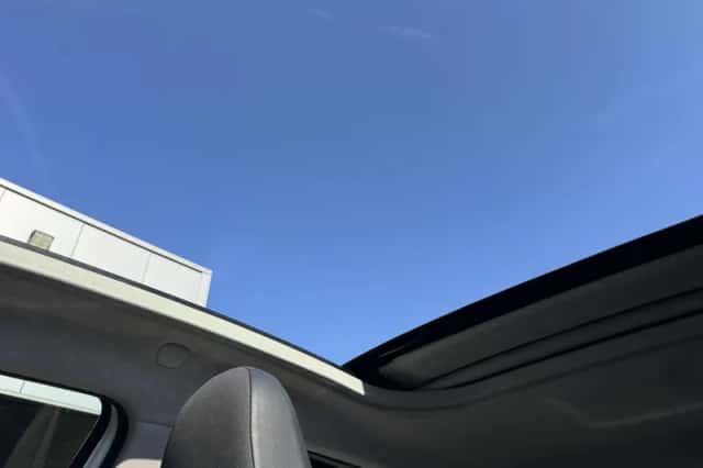 Toyota Aygo (2015) thumbnail 26