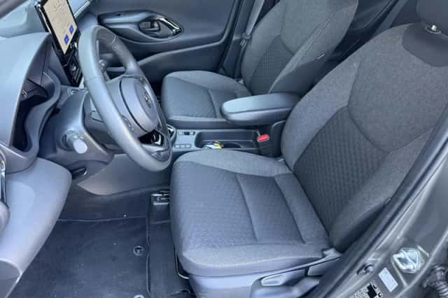 Toyota Yaris Cross (2025) thumbnail 8