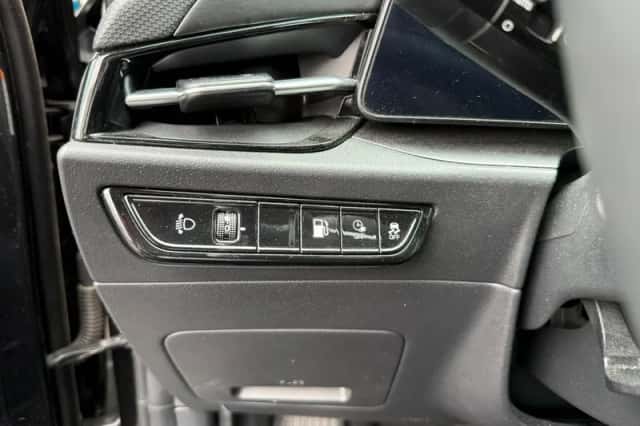 Kia Niro (2023) thumbnail 16