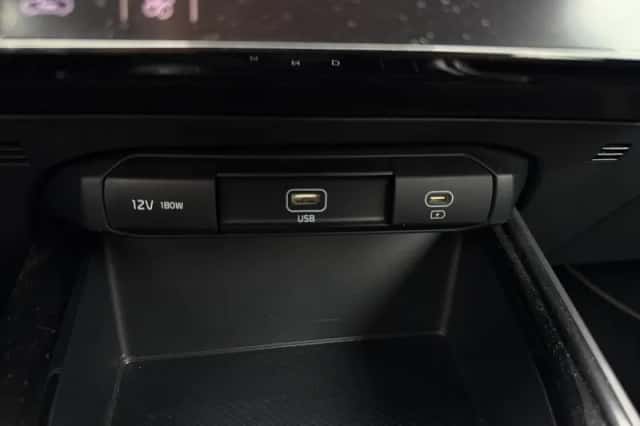 Kia Niro (2023) thumbnail 24