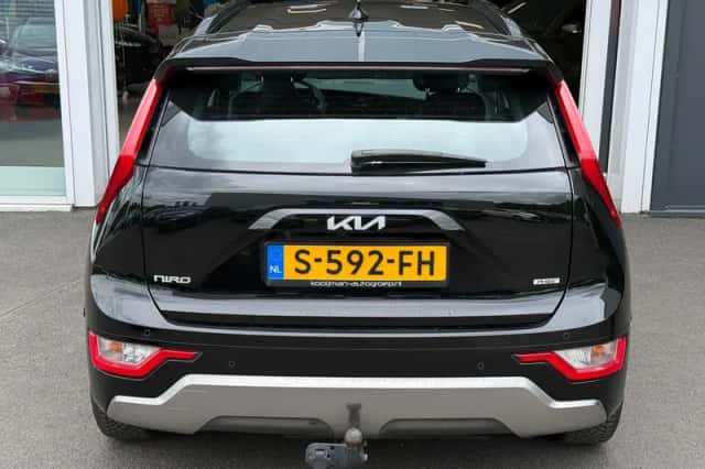 Kia Niro (2023) thumbnail 5