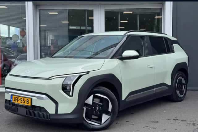 Kia EV3 (2025) thumbnail 1