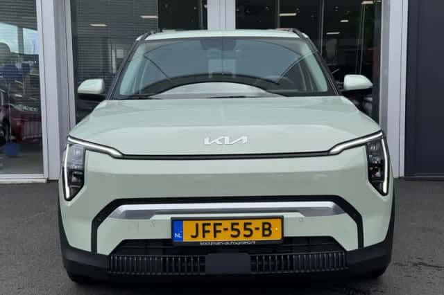 Kia EV3 (2025) thumbnail 2