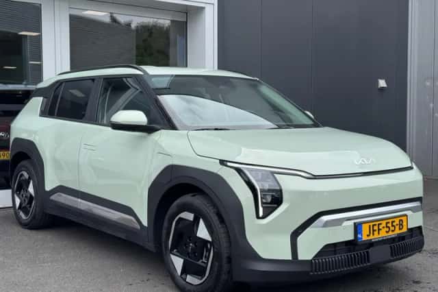 Kia EV3 (2025) thumbnail 3