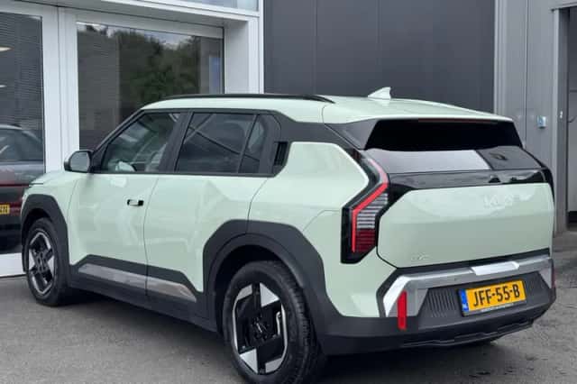 Kia EV3 (2025) thumbnail 6