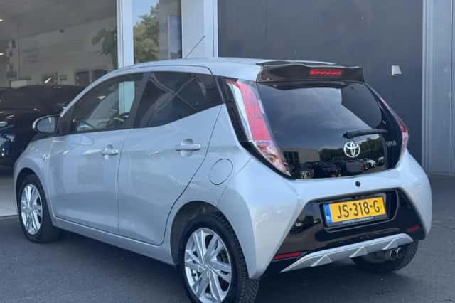 Toyota Aygo (2016) thumbnail 6