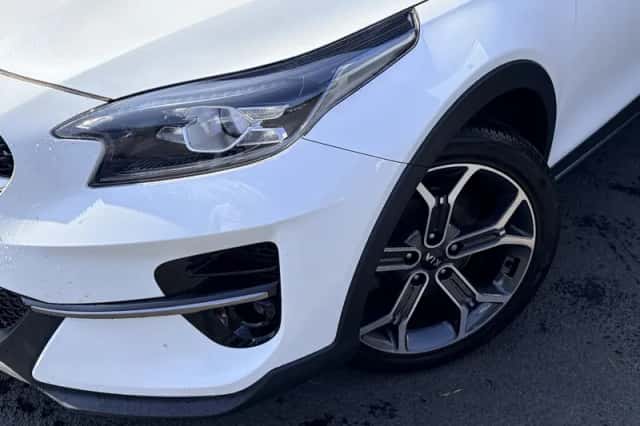 Kia XCeed (2019) thumbnail 2