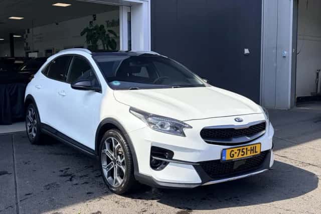 Kia XCeed (2019) thumbnail 4