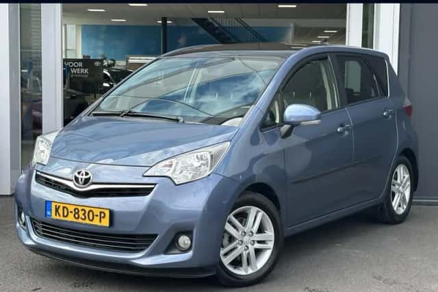 Toyota Verso-S (2014) thumbnail 1