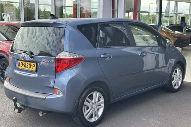 Toyota Verso-S (2014) thumbnail 4