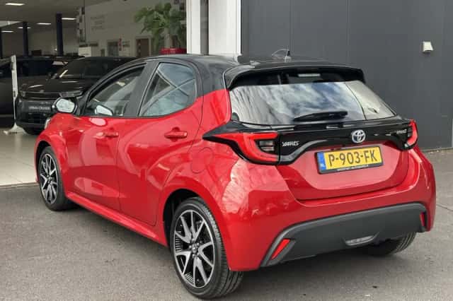 Toyota Yaris (2022) thumbnail 4