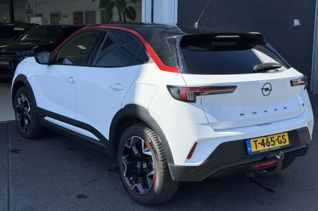 Opel Mokka-e (2023) thumbnail 5