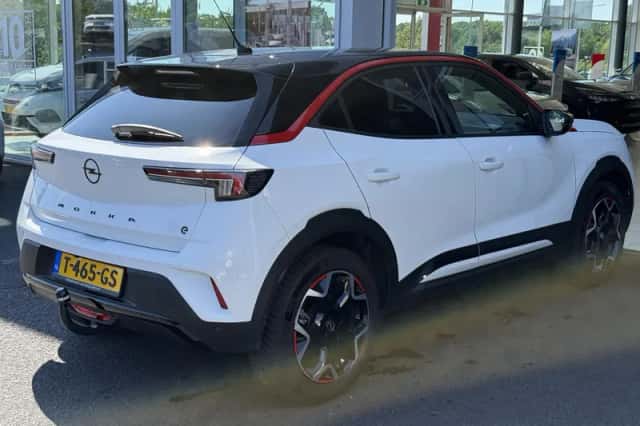 Opel Mokka-e (2023) thumbnail 6