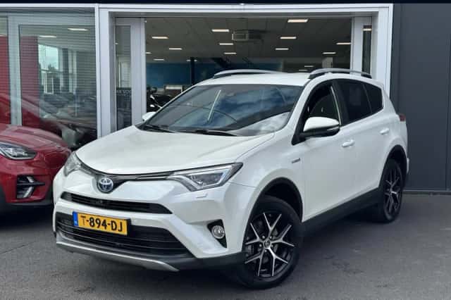 Toyota RAV4 (2018) thumbnail 1