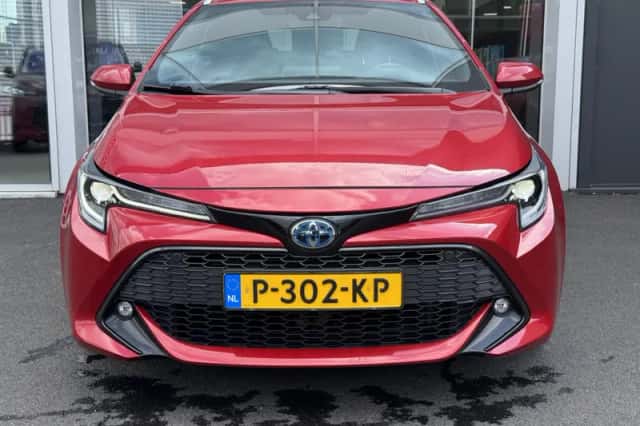 Toyota Corolla (2021) thumbnail 2