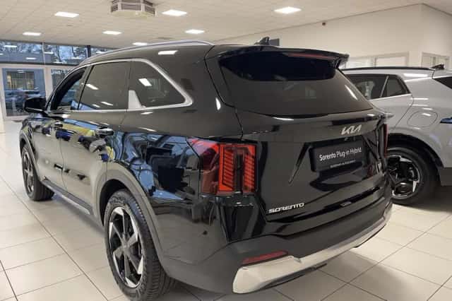 Kia Sorento (2025) thumbnail 4