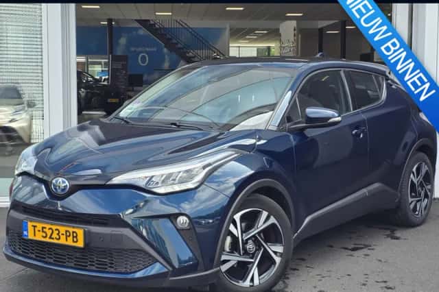Toyota C-HR (2023) thumbnail 1