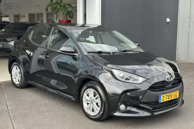 Toyota Yaris (2024) thumbnail 5