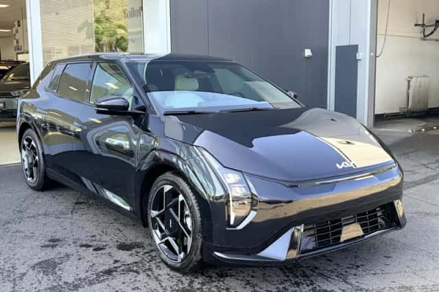 Kia EV4 (2026) thumbnail 2