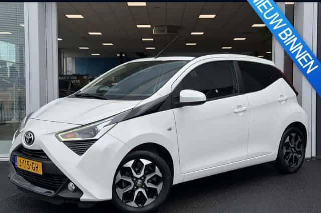 Toyota Aygo (2020) thumbnail 1
