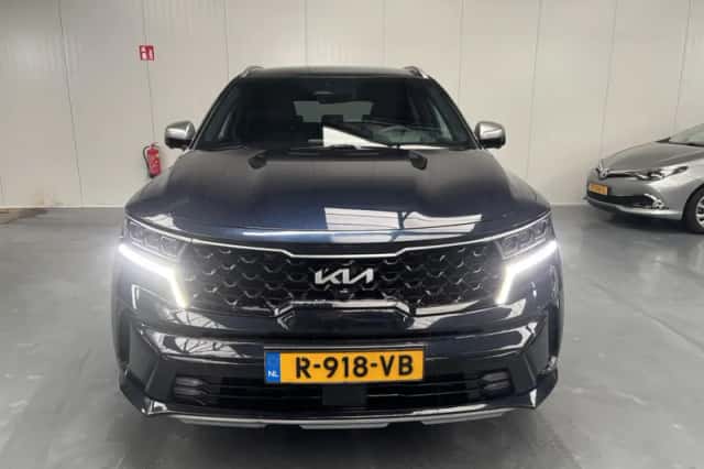 Kia Sorento (2022) thumbnail 3