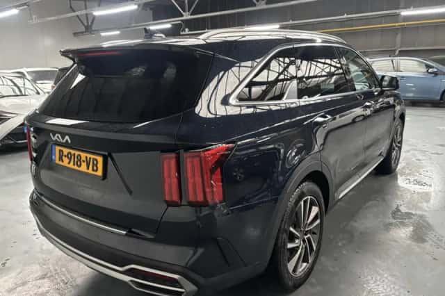 Kia Sorento (2022) thumbnail 5