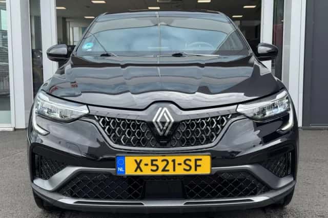 Renault Arkana (2023) thumbnail 2
