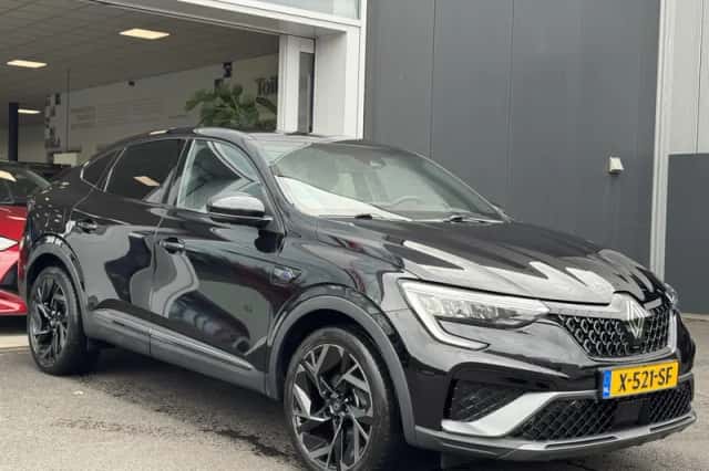 Renault Arkana (2023) thumbnail 3