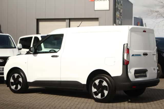 Ford E-Transit (2025) thumbnail 11