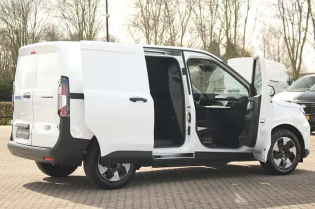Ford E-Transit (2025) thumbnail 6