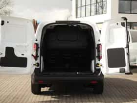 Ford E-Transit (2026) thumbnail 8
