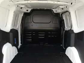 Ford E-Transit (2026) thumbnail 9