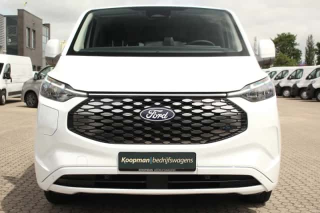 Ford E-Transit (2025) thumbnail 3