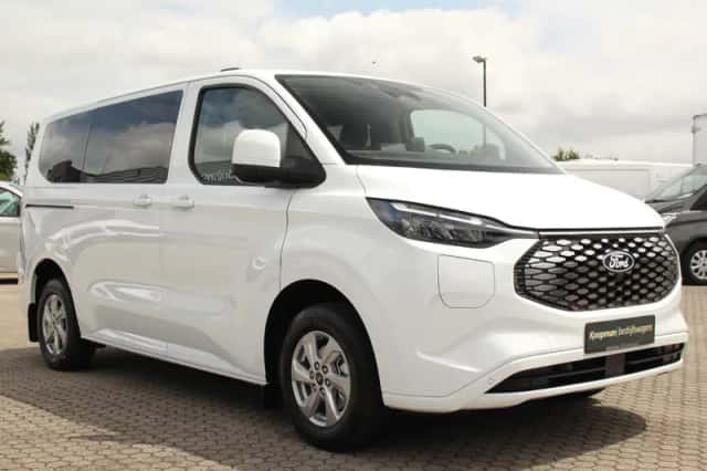 Ford E-Transit (2025) thumbnail 4