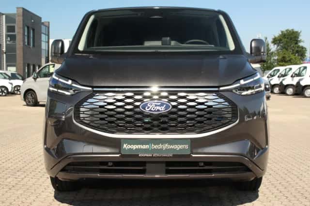 Ford E-Transit (2026) thumbnail 3