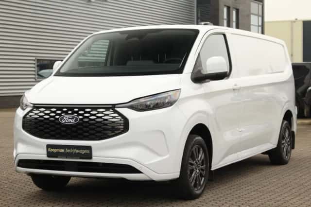 Ford E-Transit Custom (2026) thumbnail 2