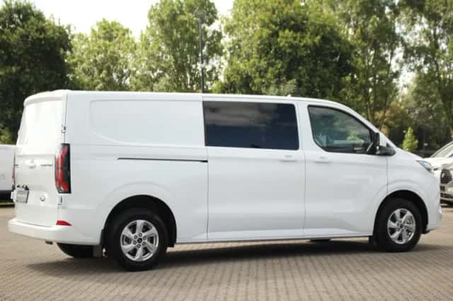 Ford E-Transit (2026) thumbnail 6