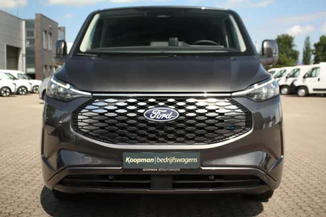 Ford E-Transit (2026) thumbnail 3
