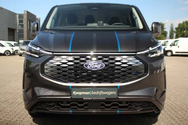 Ford E-Transit (2026) thumbnail 4