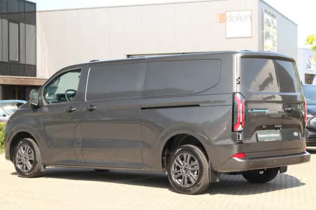 Ford E-Transit (2026) thumbnail 13